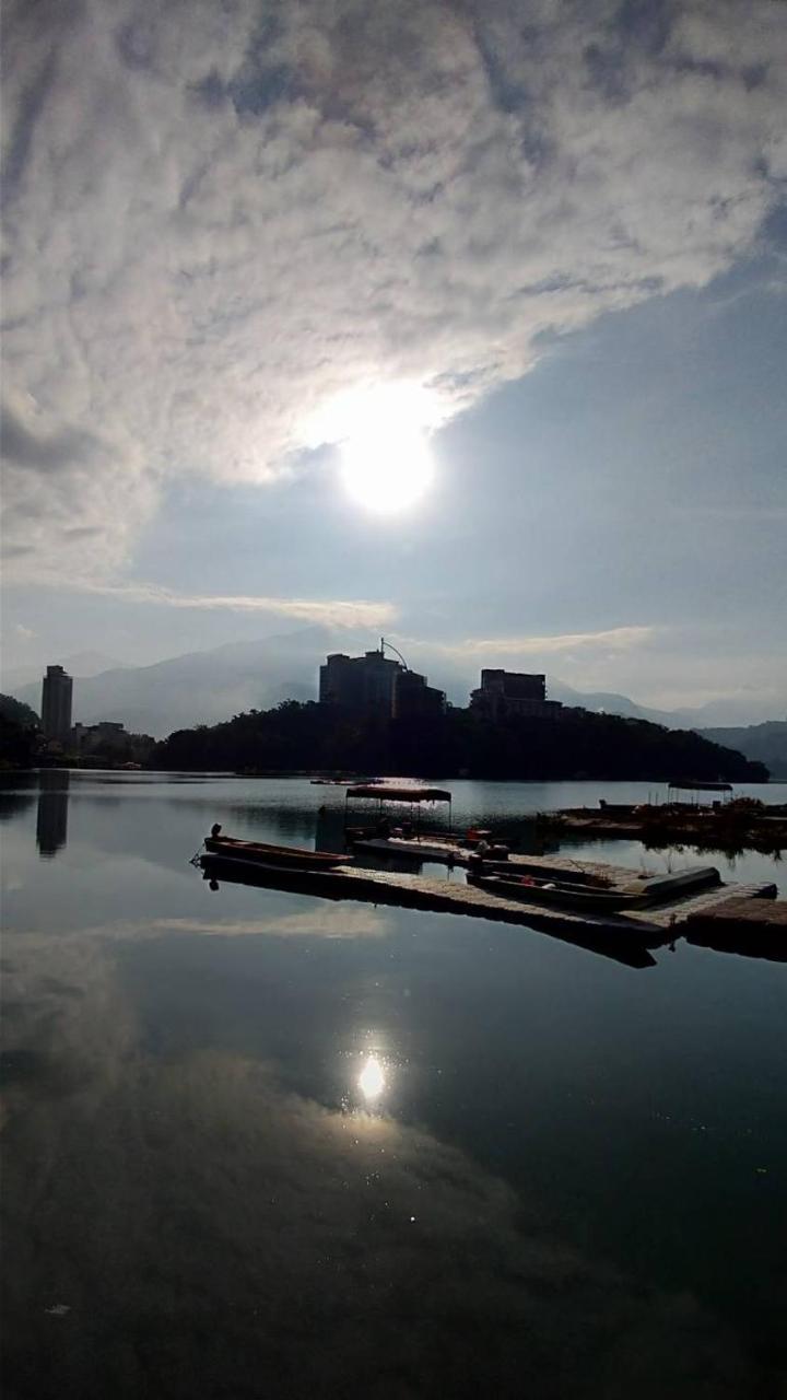 Sun Moon Lake Friday Inn Guest House Yuchi Ngoại thất bức ảnh